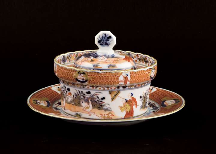 Chinese export porcelain imari pronk Dame au Parasol butter cooler